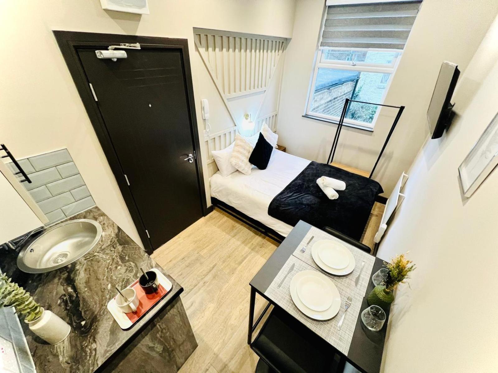 London 72 City Center Studio Top Location I 외부 사진