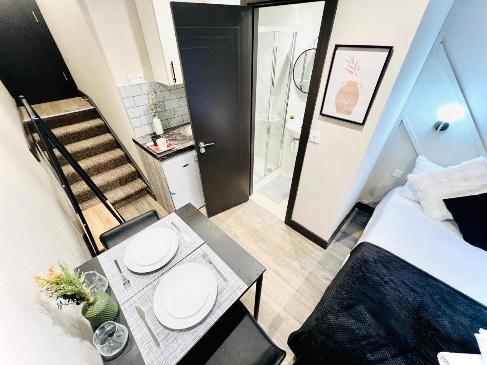 London 72 City Center Studio Top Location I 외부 사진