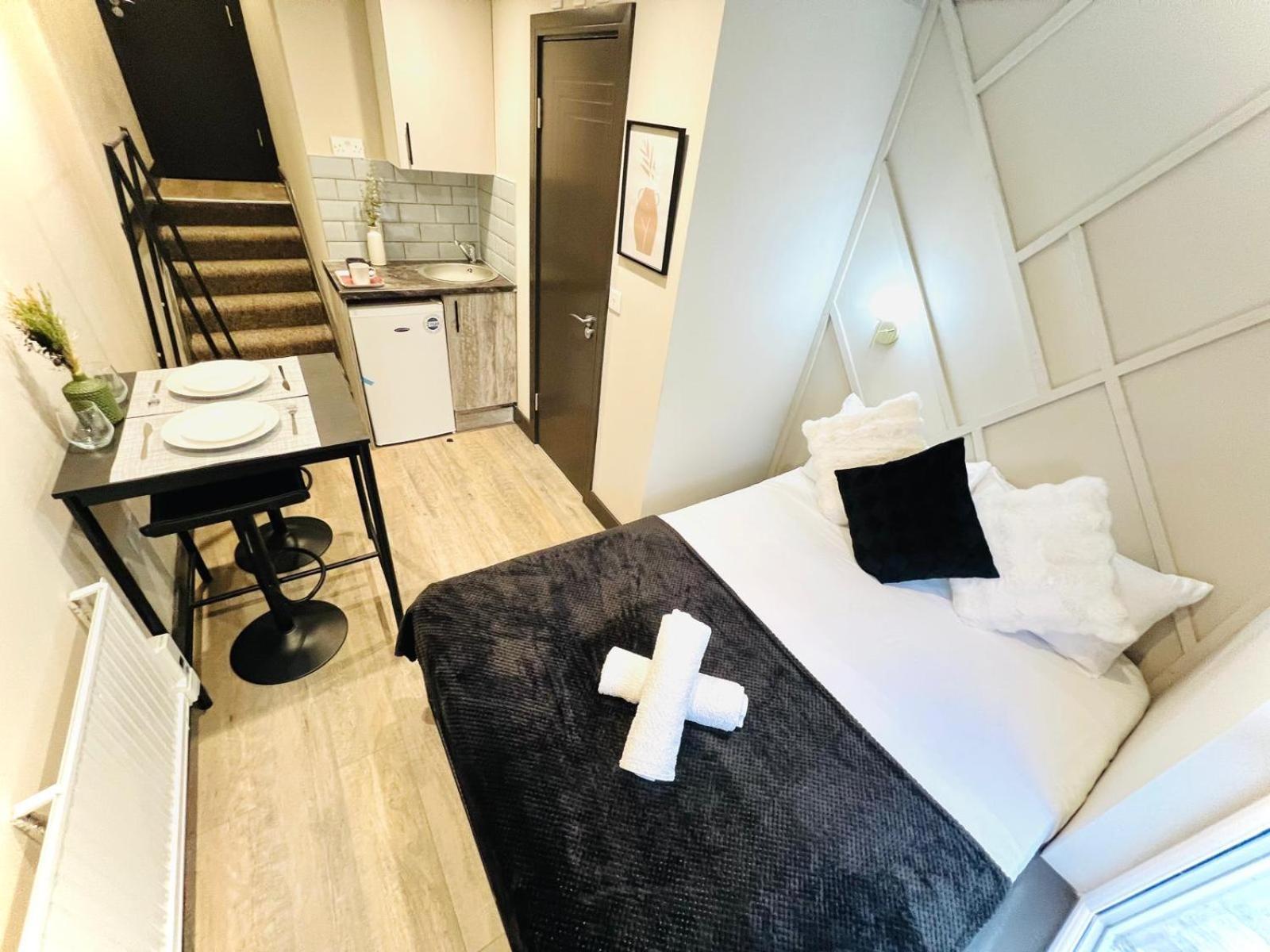 London 72 City Center Studio Top Location I 외부 사진