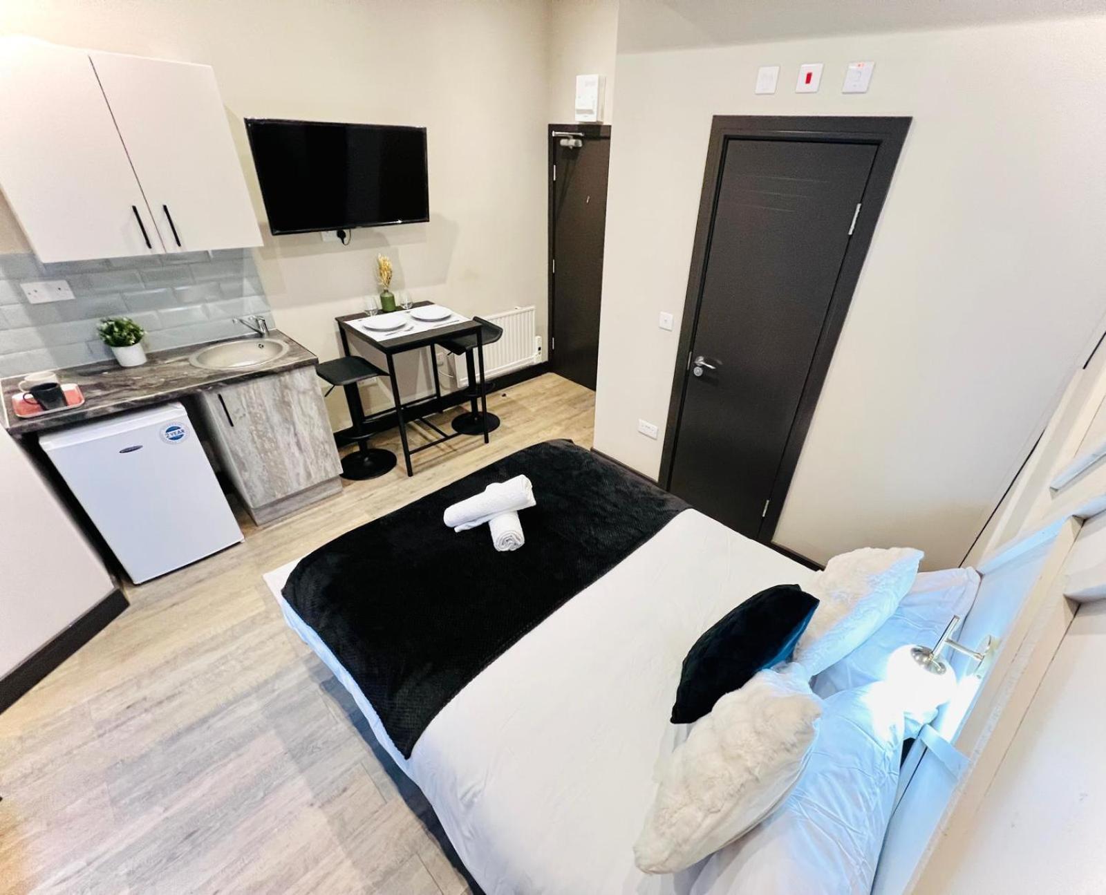 London 72 City Center Studio Top Location I 외부 사진