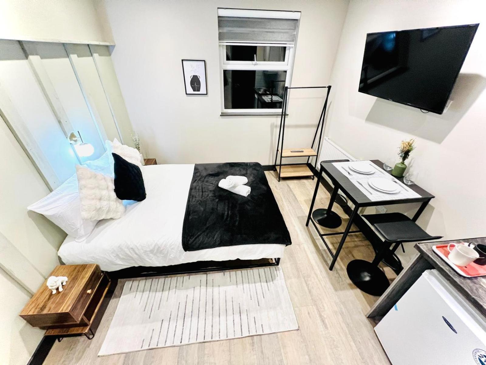 London 72 City Center Studio Top Location I 외부 사진