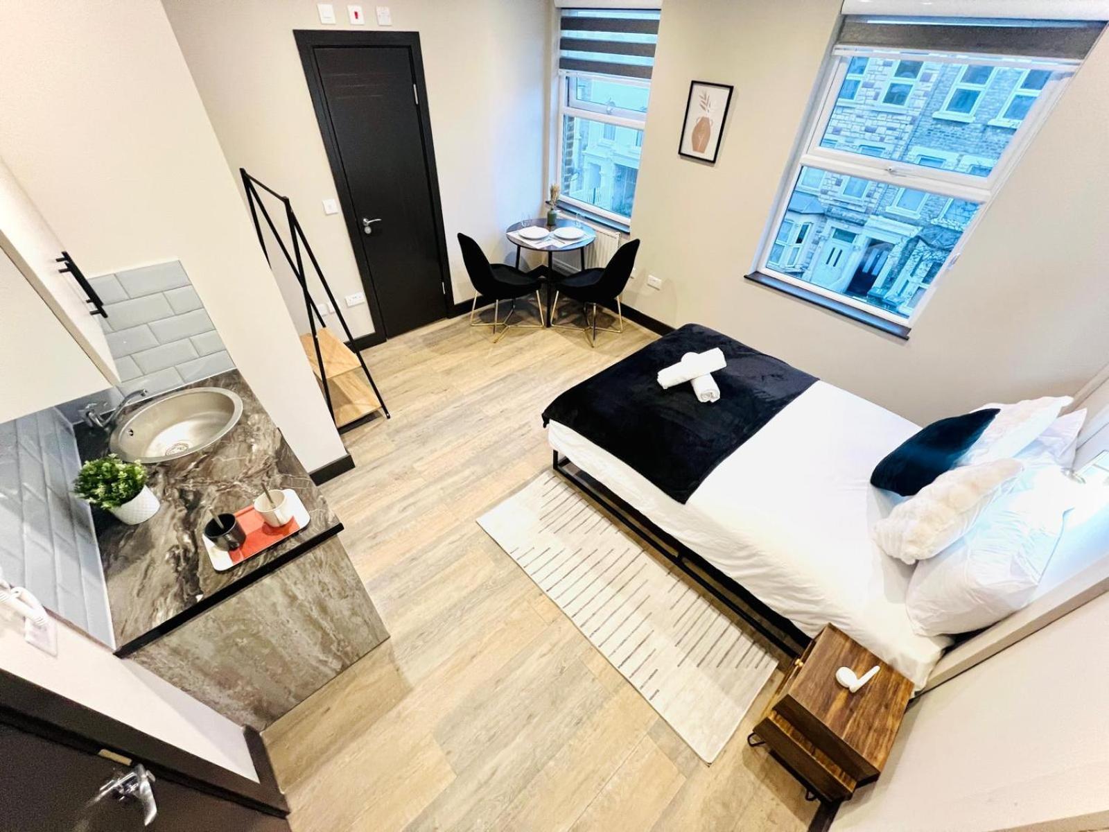 London 72 City Center Studio Top Location I 외부 사진