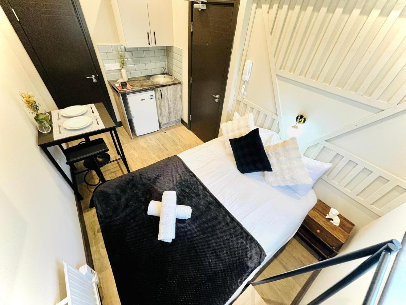 London 72 City Center Studio Top Location I 외부 사진
