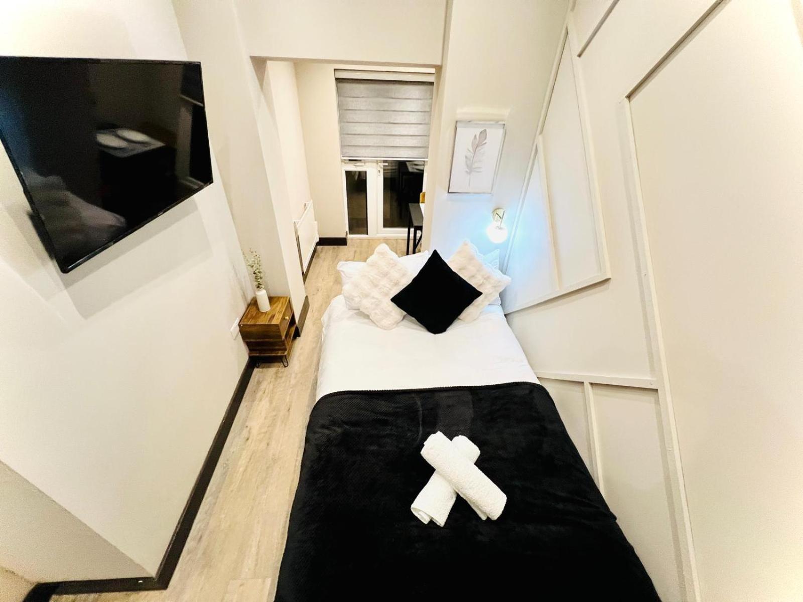 London 72 City Center Studio Top Location I 외부 사진