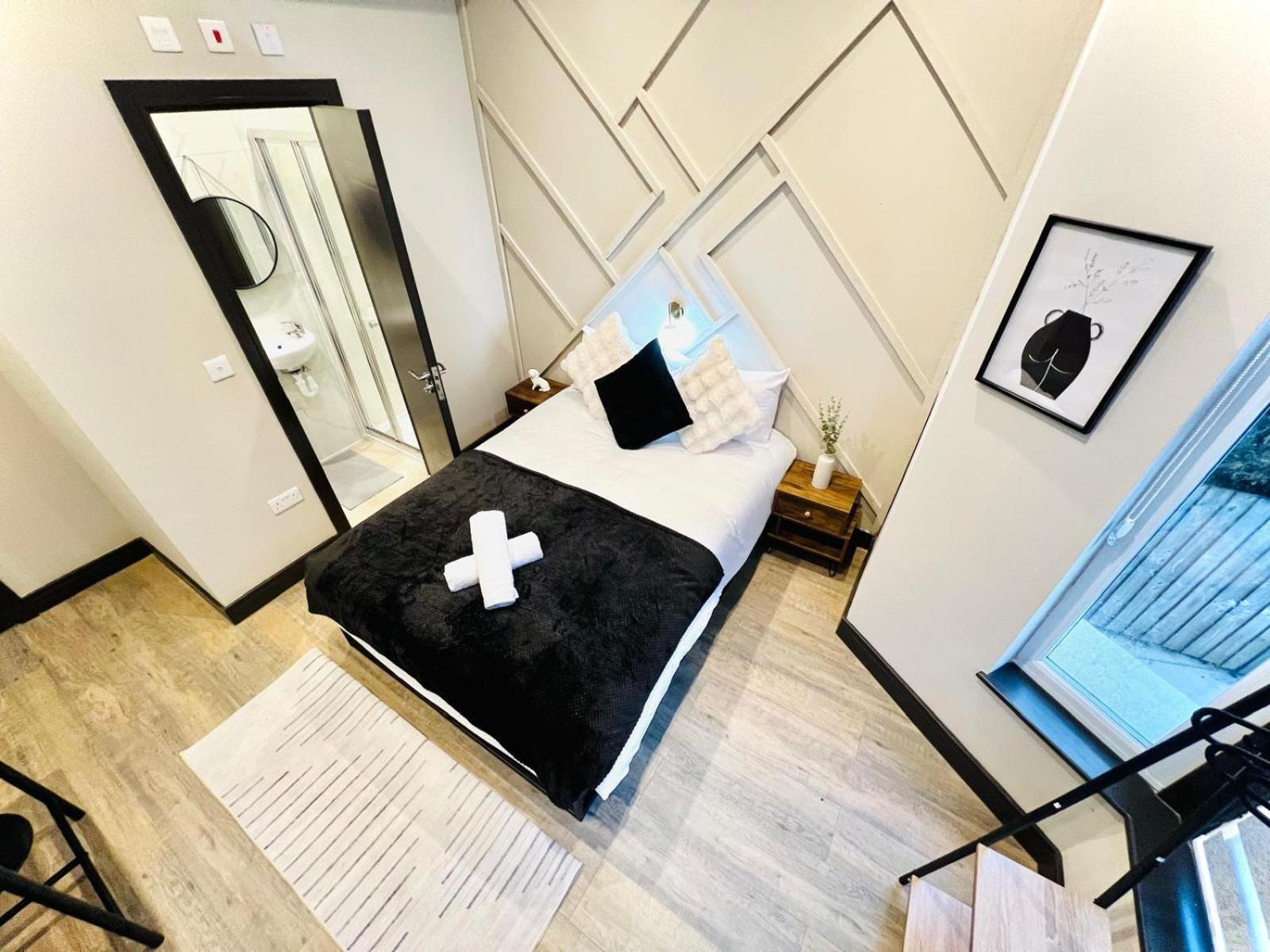 London 72 City Center Studio Top Location I 외부 사진