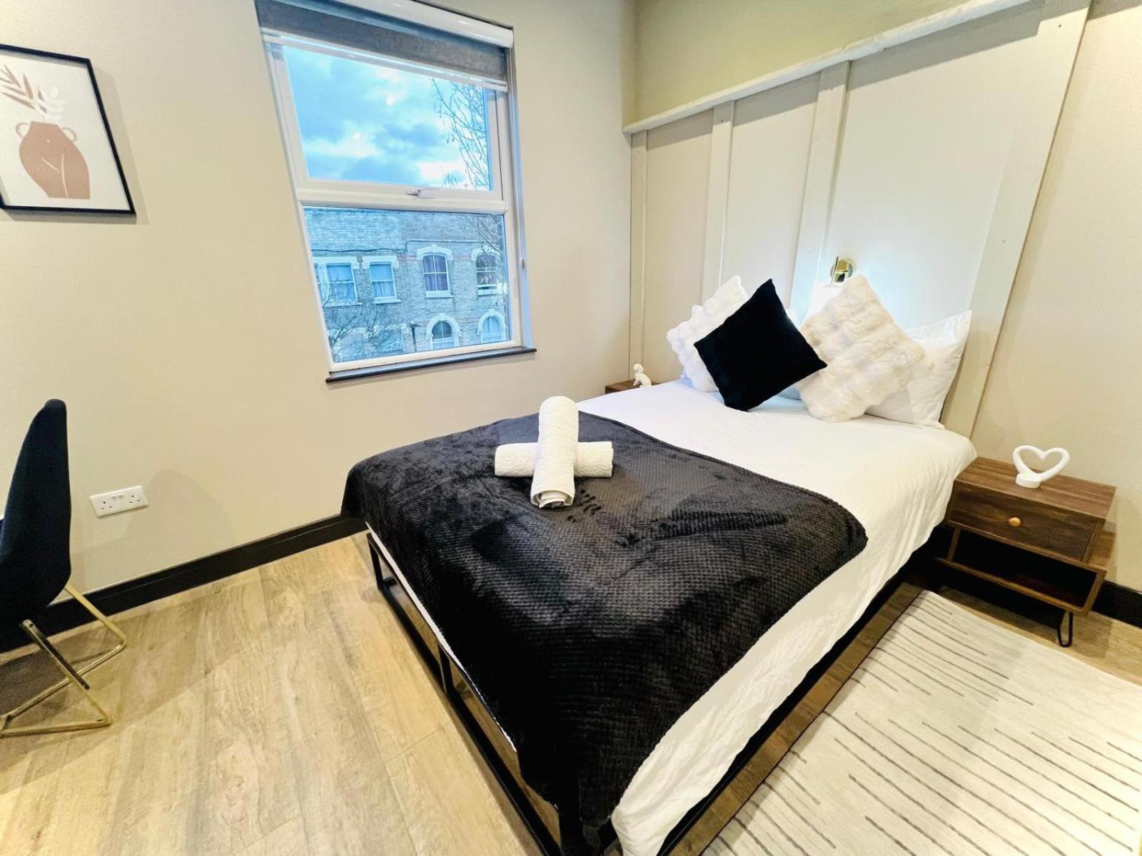 London 72 City Center Studio Top Location I 외부 사진