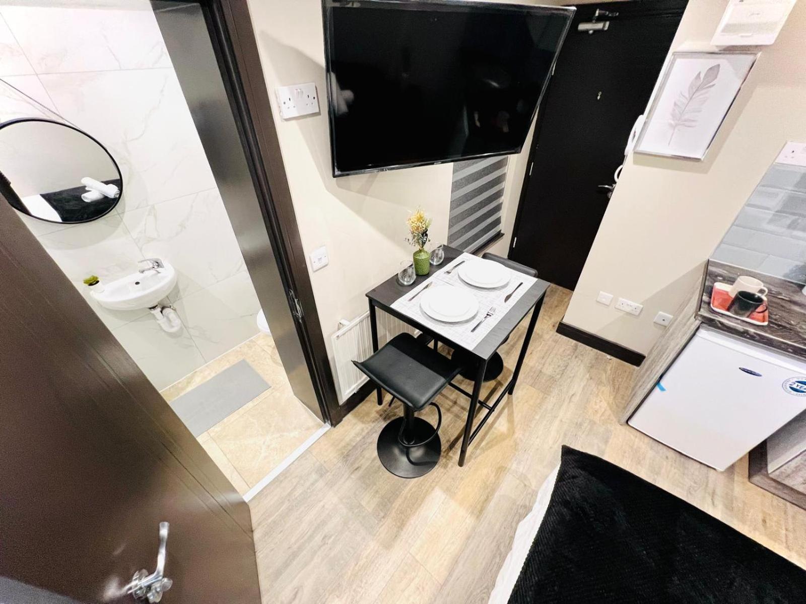 London 72 City Center Studio Top Location I 외부 사진