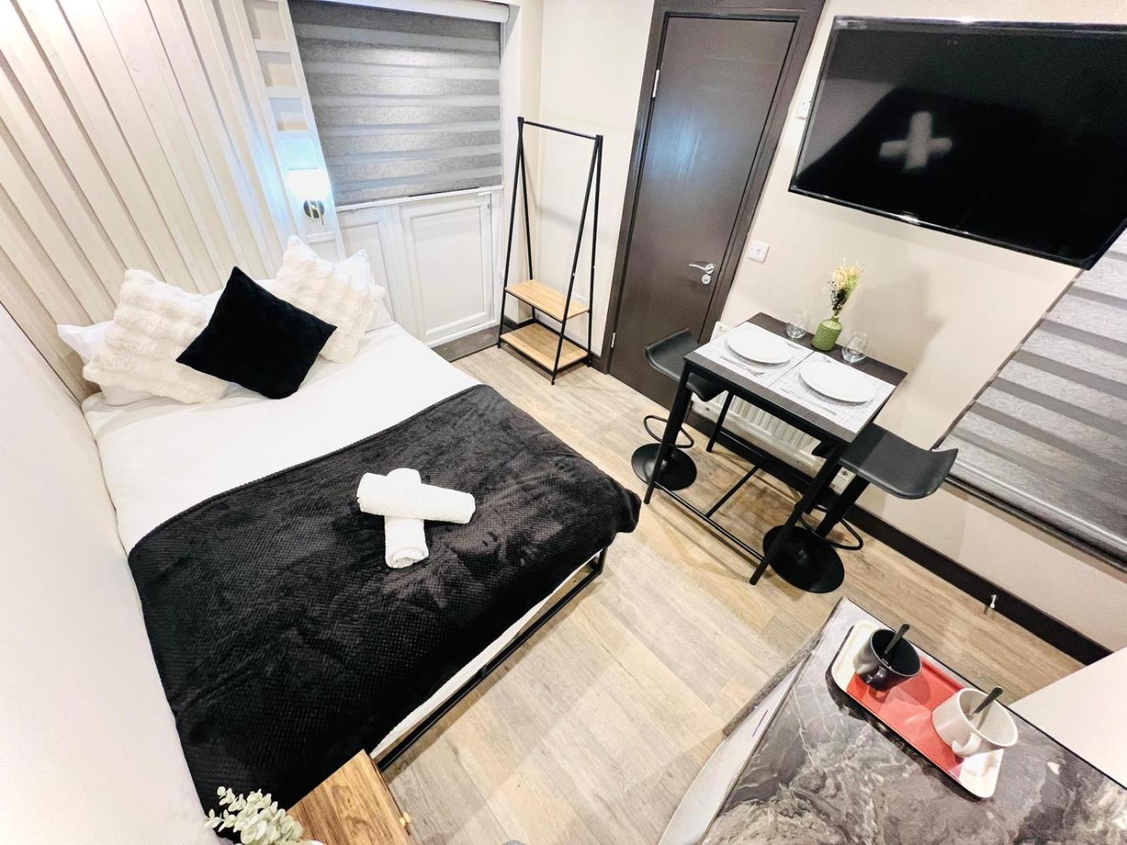 London 72 City Center Studio Top Location I 외부 사진