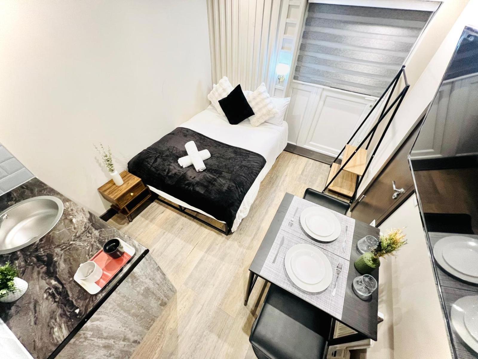 London 72 City Center Studio Top Location I 외부 사진
